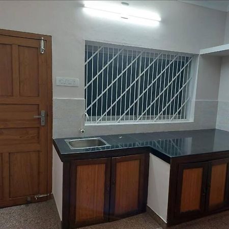 Home At Guruvayur 2 Ac Room,1 Single Bed,Kitchen Exteriér fotografie
